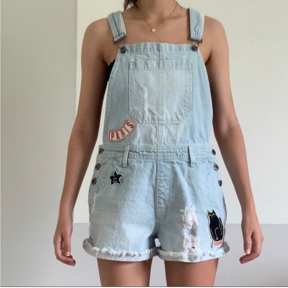Forever 21 Overall Shorts - Light Wash with Patches - Picture 7 of 8